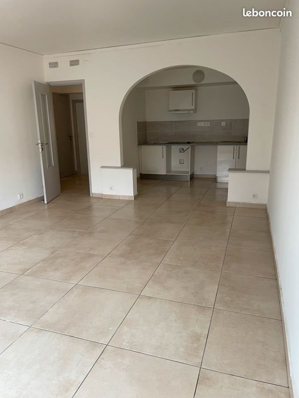 Appartement à louer, 84m², Lézignan-Corbières