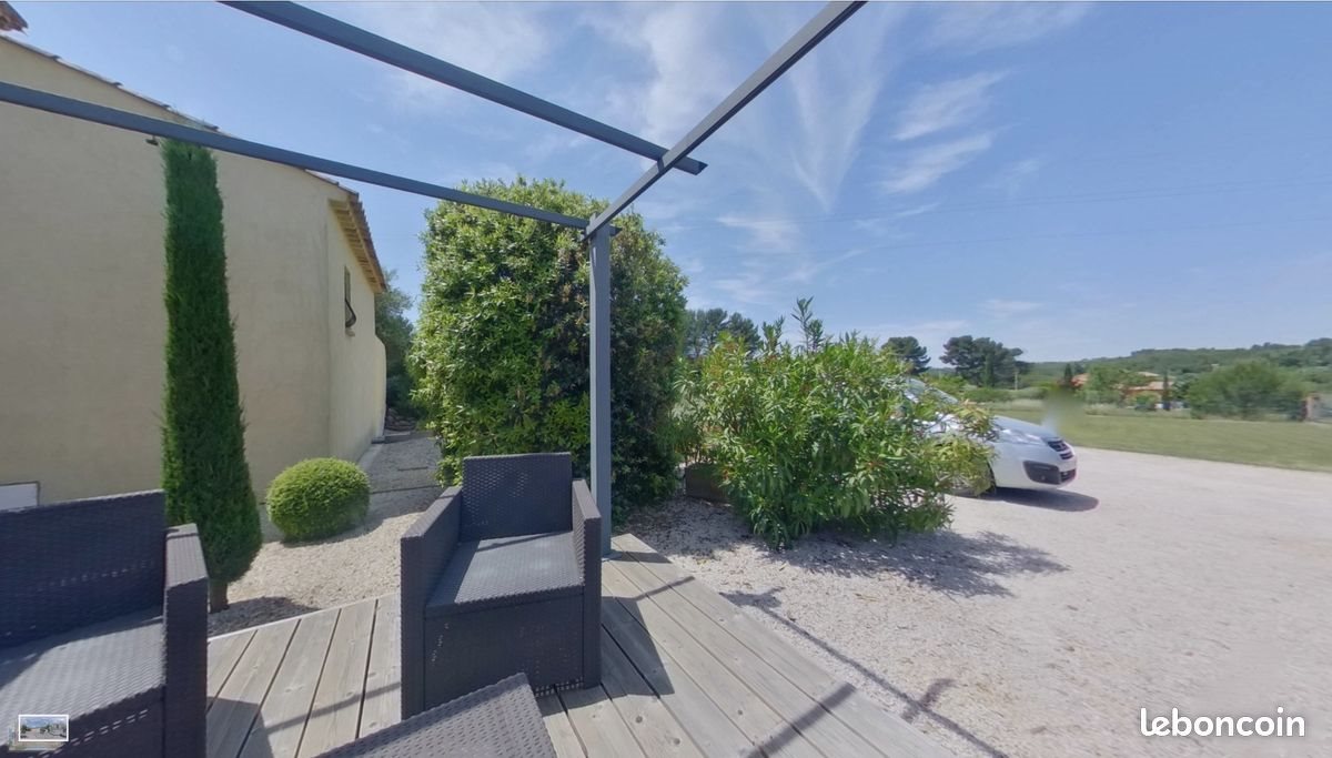 Appartement à louer, 27m², Meyreuil