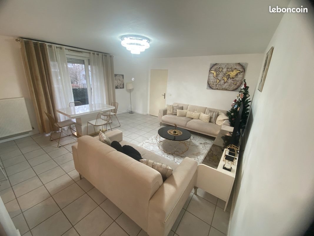 Appartement à louer, 80m², Vaulx-en-Velin