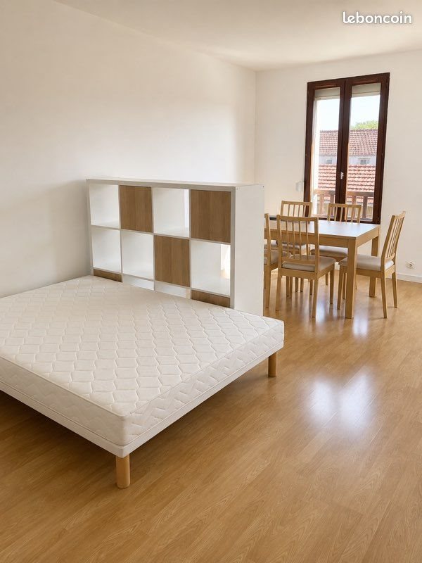 Appartement à louer, 29m², Cergy