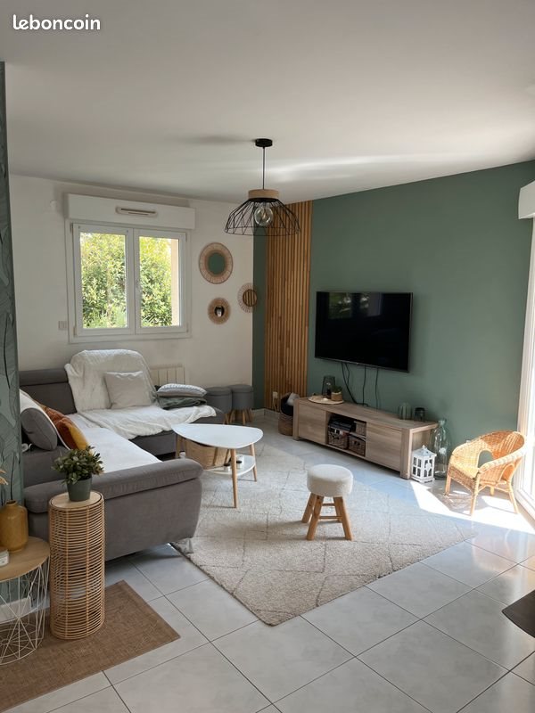 Maison à louer, 130m², Castine-en-Plaine