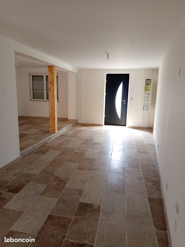 Maison à louer, 125m², Morestel