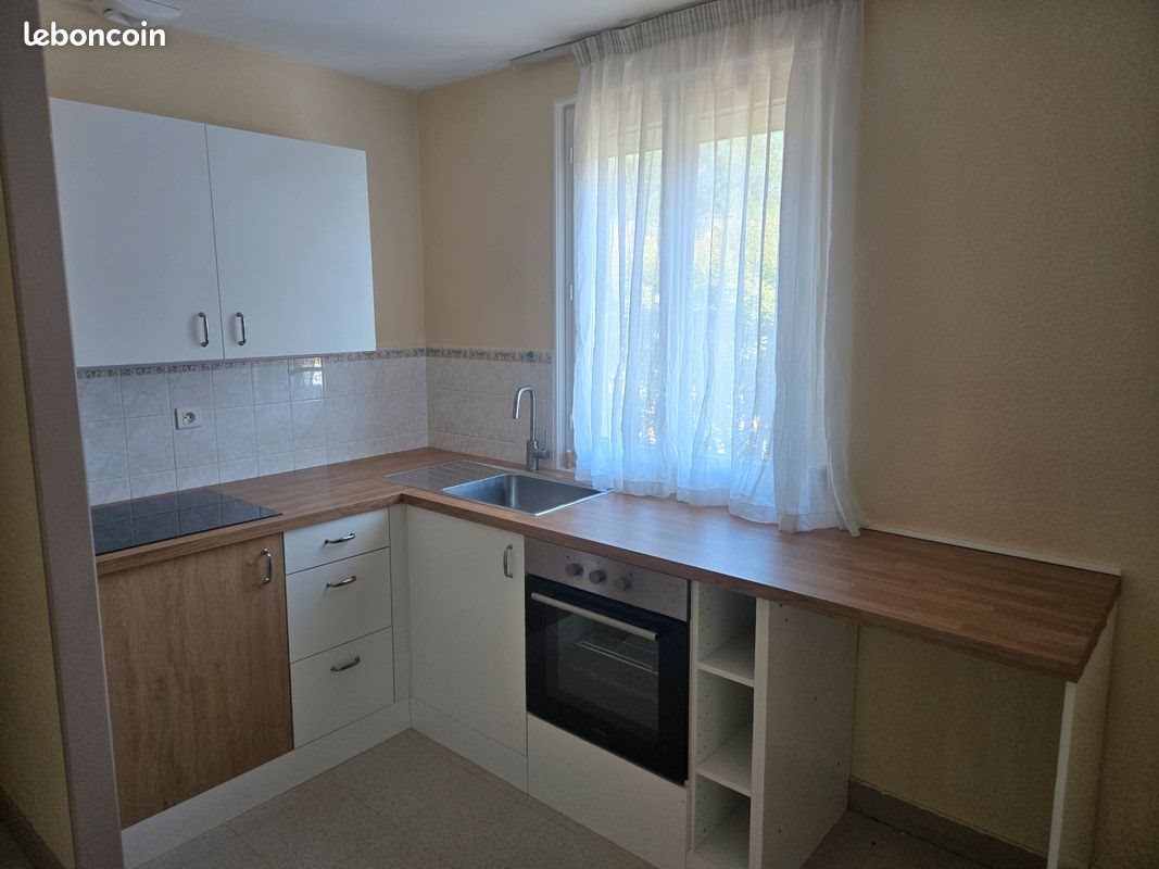 Appartement à louer, 45m², Mauriac