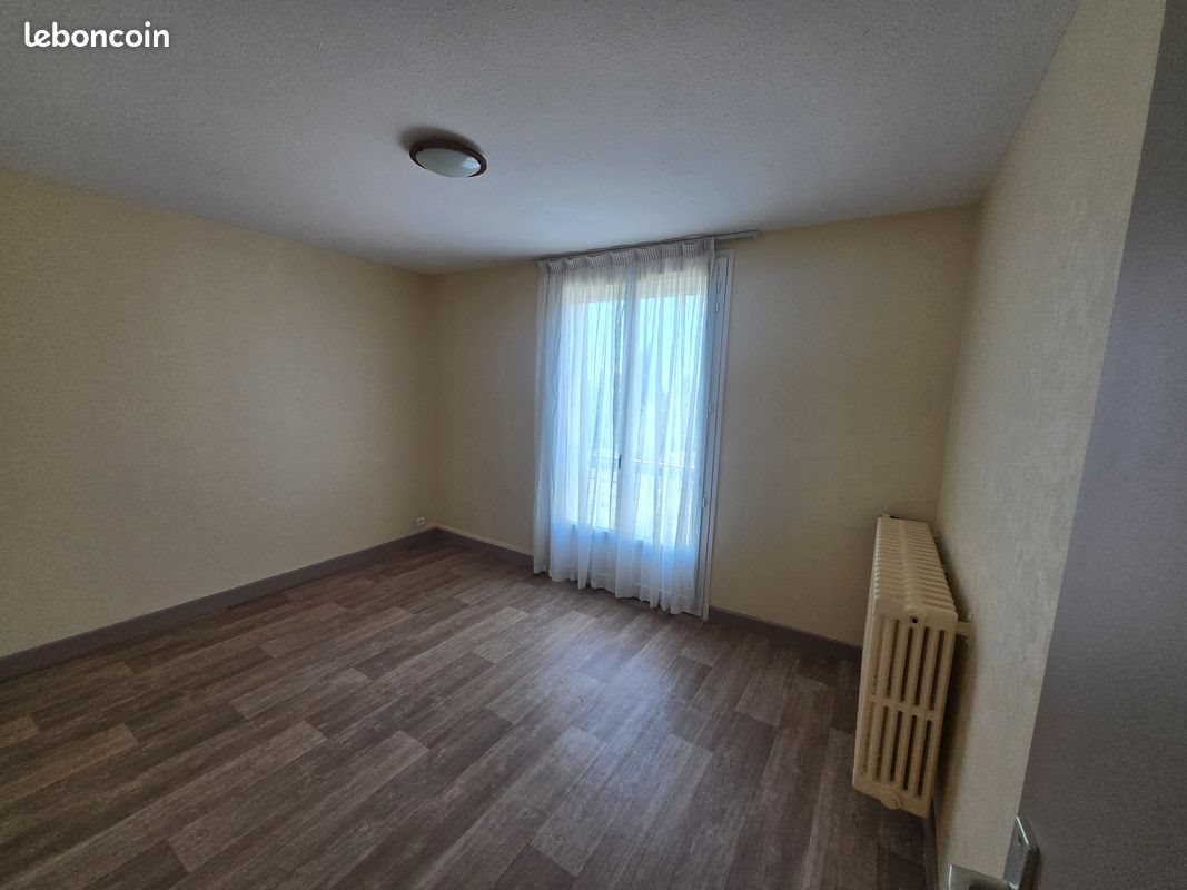 Appartement à louer, 45m², Mauriac
