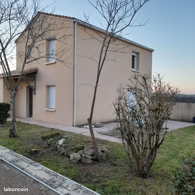 Maison à louer, 85m², Bressuire