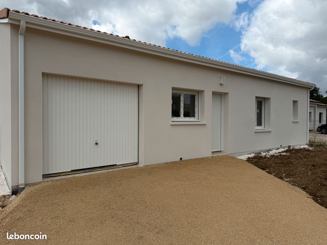 Maison à louer, 90m², Boé