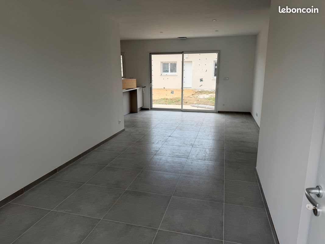 Maison à louer, 90m², Boé