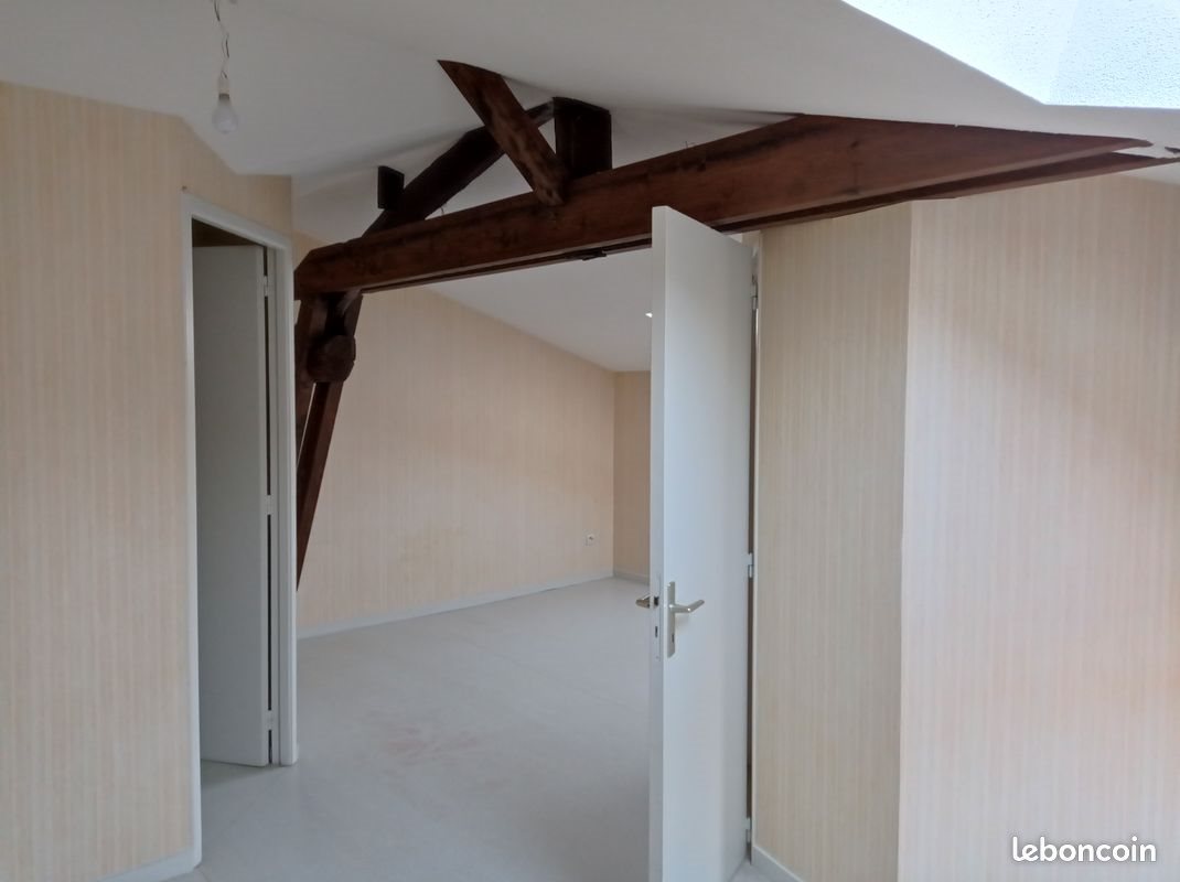 Appartement à louer, 36m², Saint-Jodard