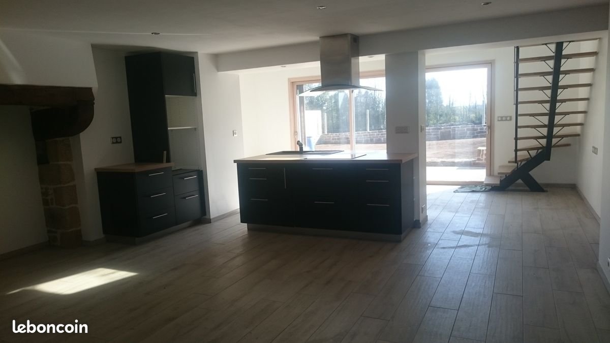 Maison à louer, 137m², Guiscriff