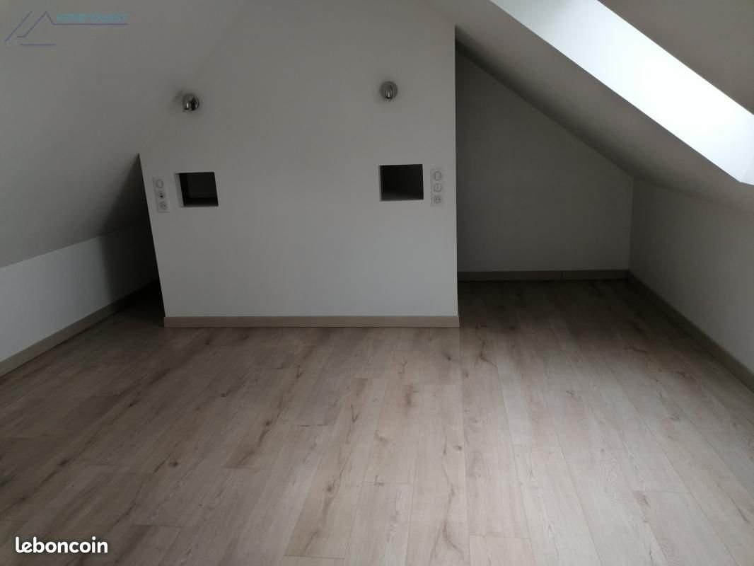 Maison à louer, 137m², Guiscriff