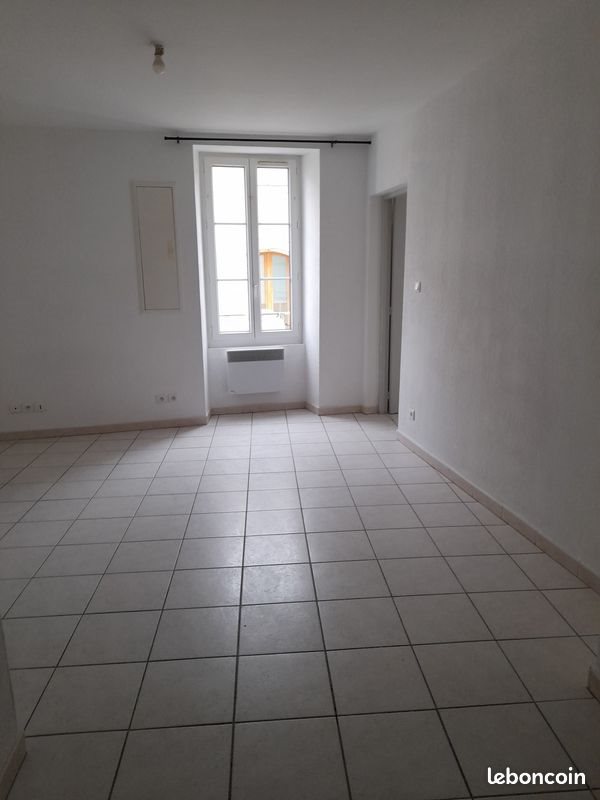 Appartement à louer, 58m², Calvisson