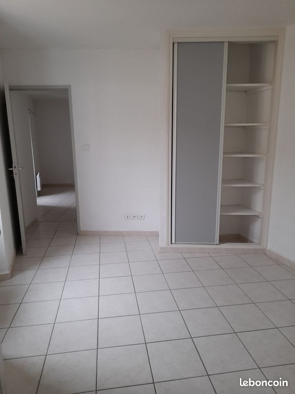 Appartement à louer, 58m², Calvisson