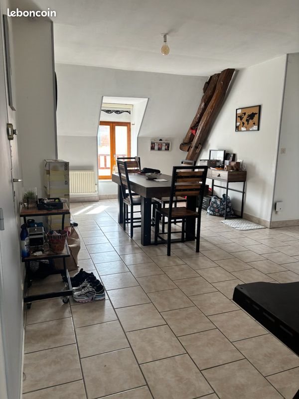 Appartement à louer, 90m², Vallan