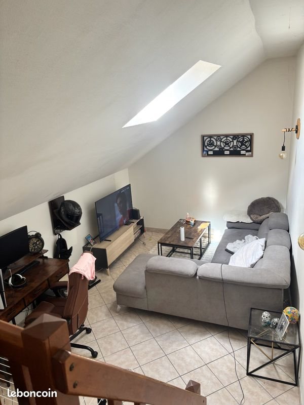 Appartement à louer, 90m², Vallan