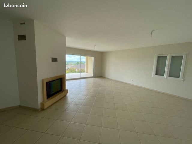 Maison à louer, 146m², Virazeil