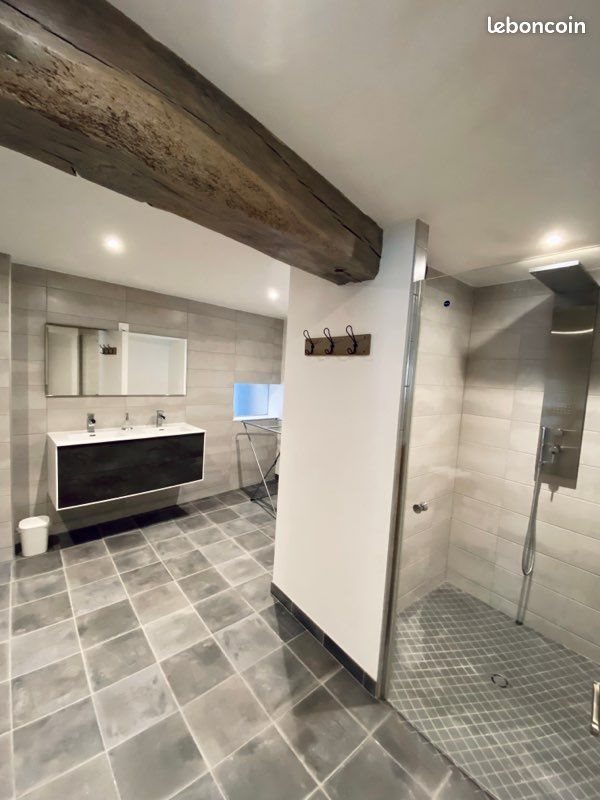 Maison à louer, 165m², Saillenard