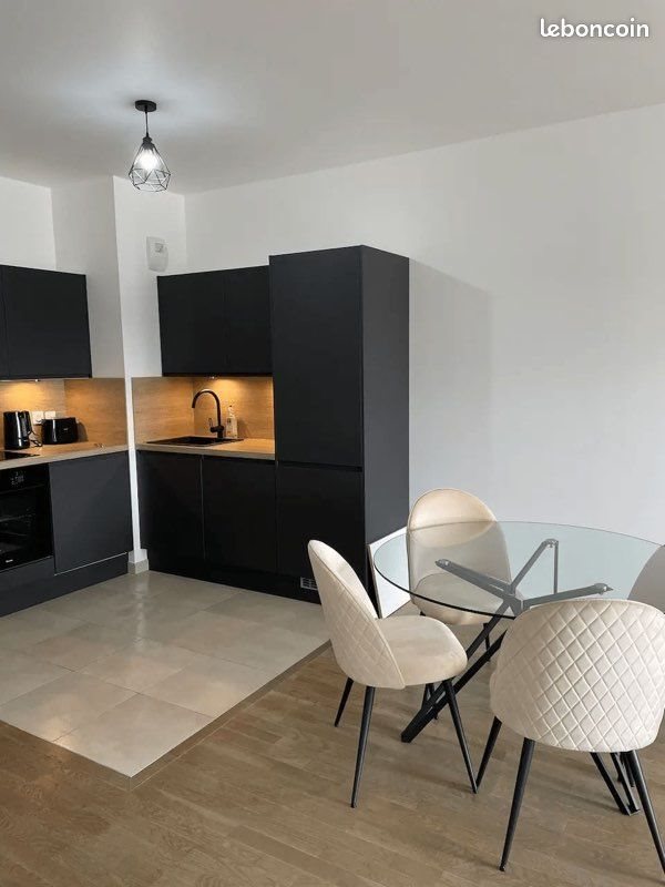 Appartement à louer, 85m², Le Mesnil-le-Roi