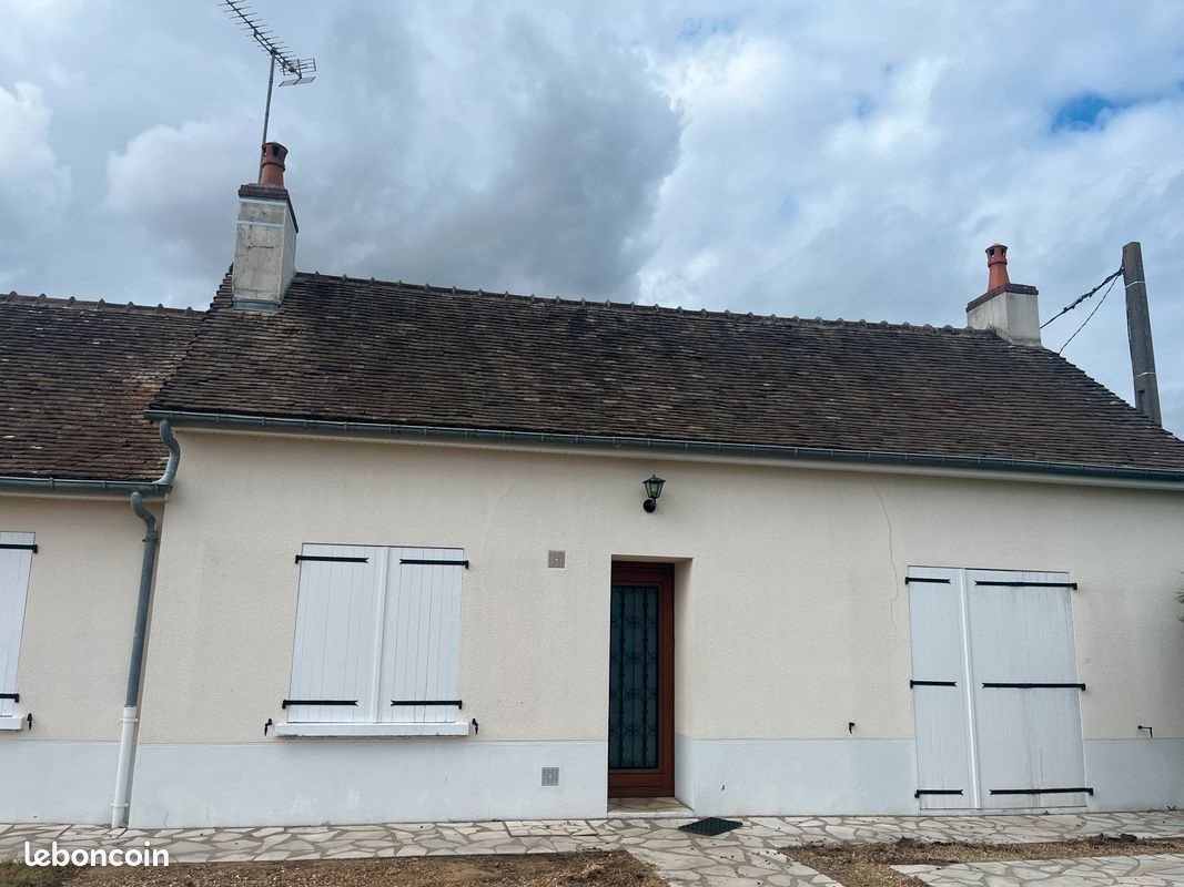 Maison à louer, 85m², Savigné-l'Evêque