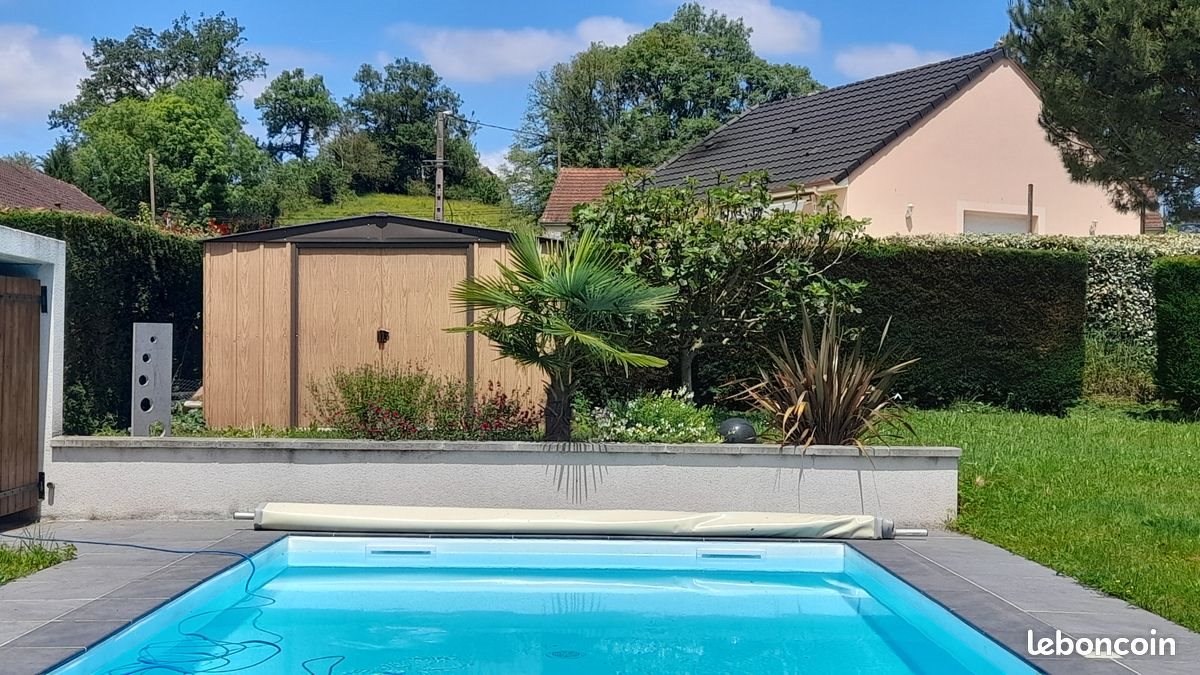 Maison à vendre, 100m², Saint-Pantaléon-de-Larche