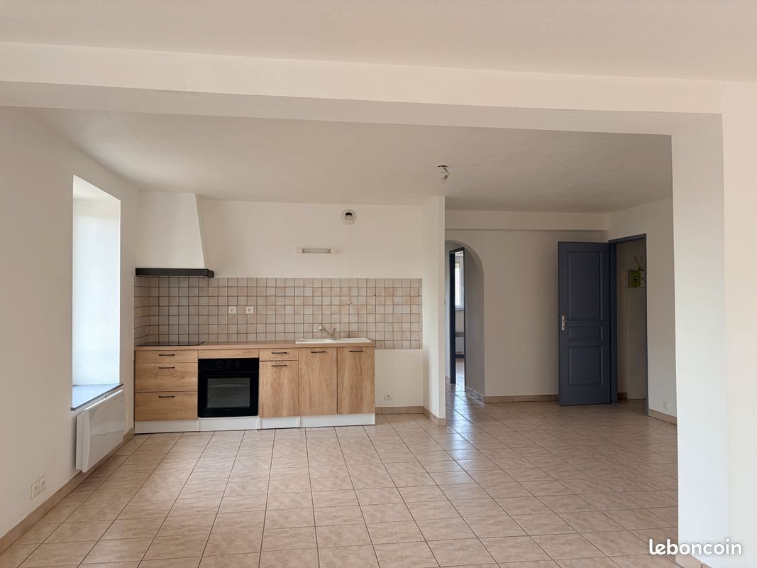 Appartement à louer, 100m², Breuches