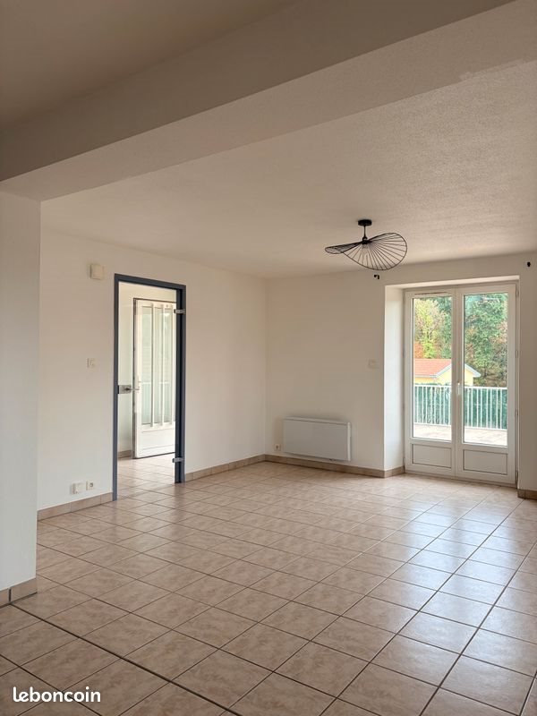 Appartement à louer, 100m², Breuches
