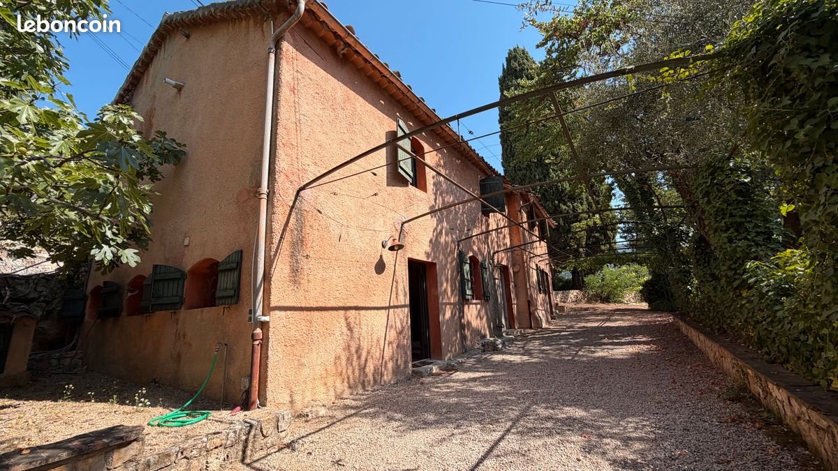 Maison à louer, 135m², Grasse