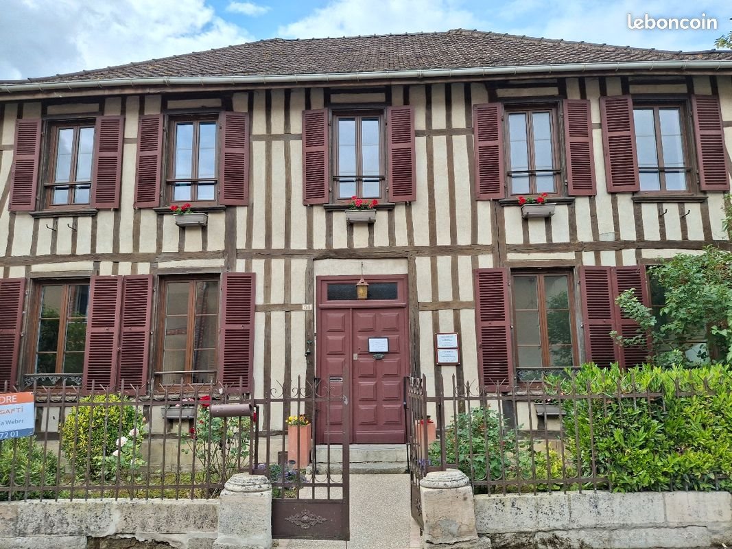 Maison à vendre, 262m², Saint-Amand-sur-Fion