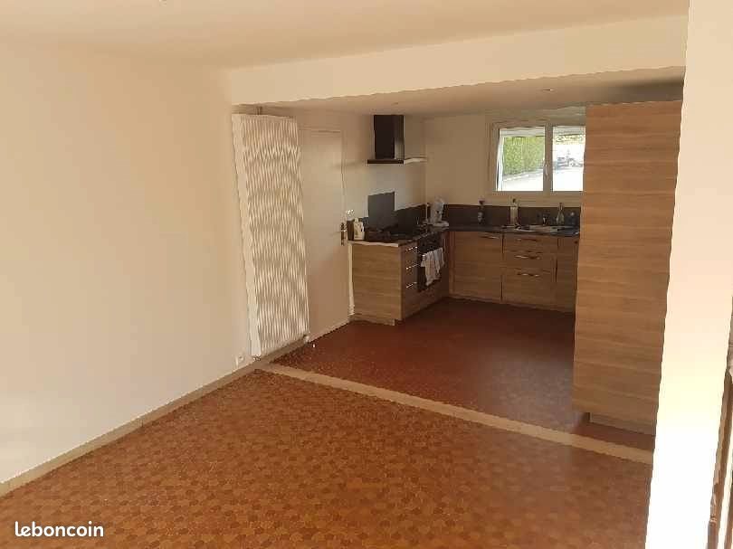 Maison à louer, 80m², Salomé