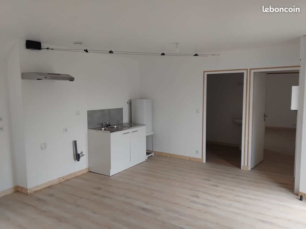 Maison à louer, 44m², Saint-Gilles-Pligeaux