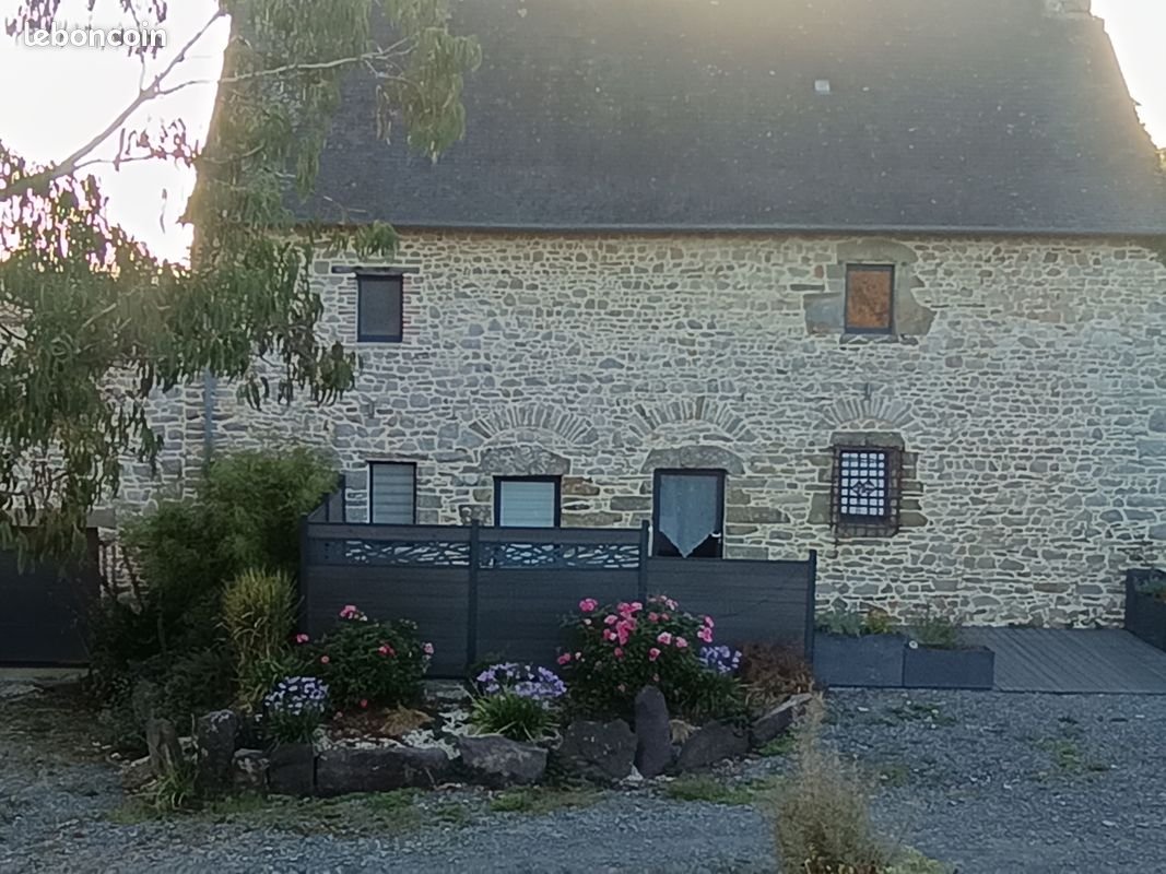 Maison à louer, 130m², Thourie