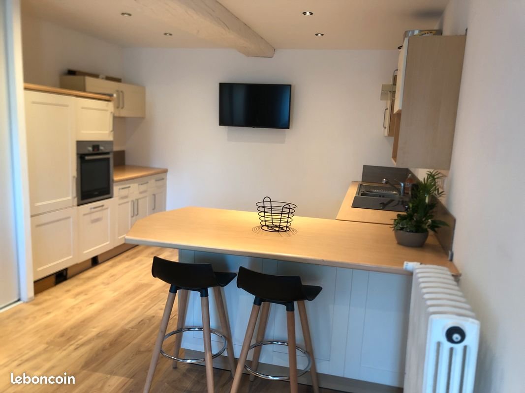 Maison à louer, 130m², Thourie