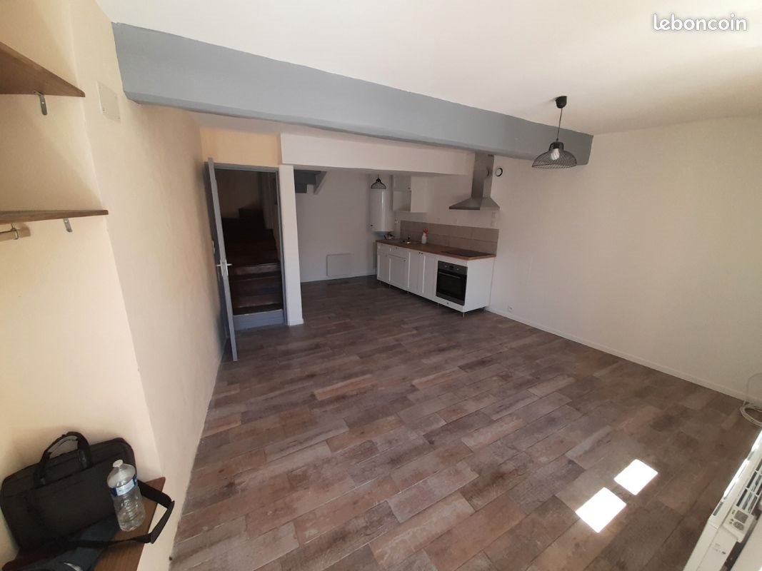 Maison à louer, 68m², Alairac