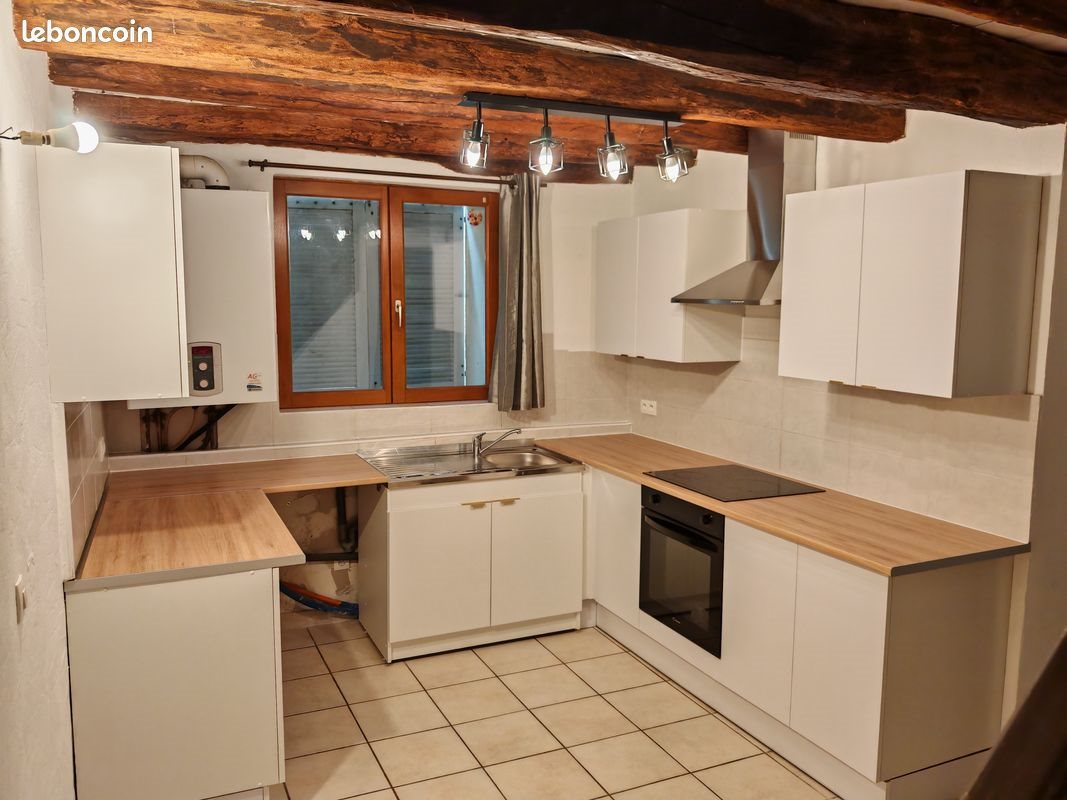 Maison à louer, 80m², Ambronay