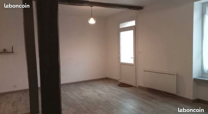 Appartement à louer, 80m², Neuvic