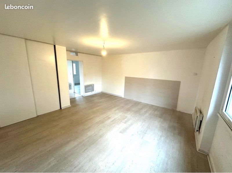 Appartement à louer, 70m², Homps