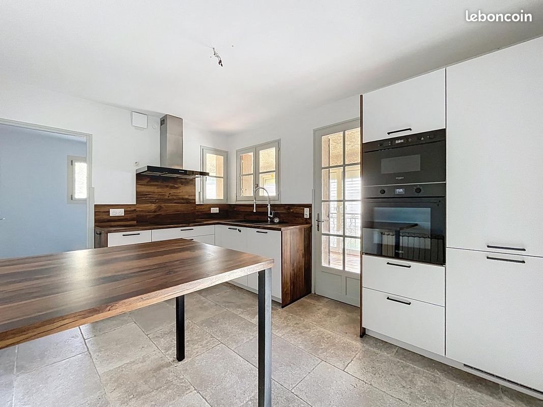 Maison à louer, 151m², Forcalquier