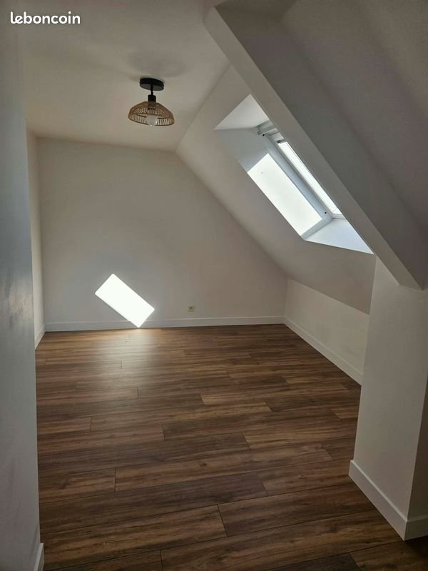 Maison à louer, 85m², Peillac