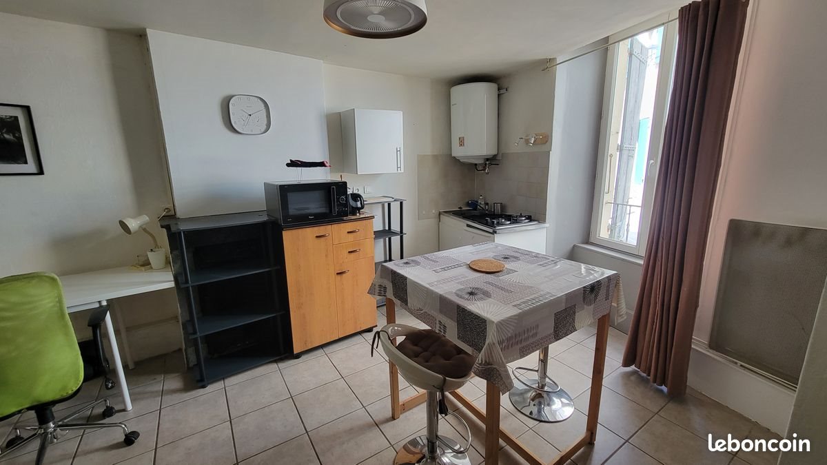 Appartement à louer, 23m², Aubenas