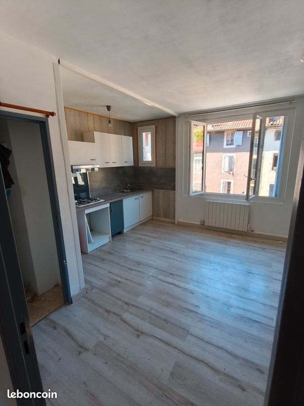 Appartement à louer, 50m², Saint-Pons-de-Thomières