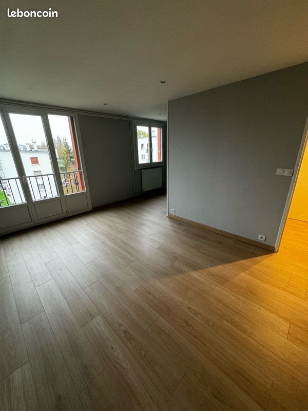 Appartement à louer, 67m², Mantes-la-Jolie