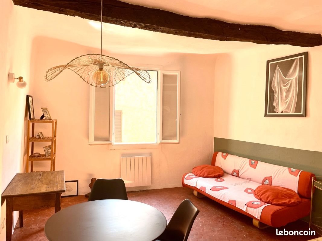 Appartement à louer, 50m², Cotignac