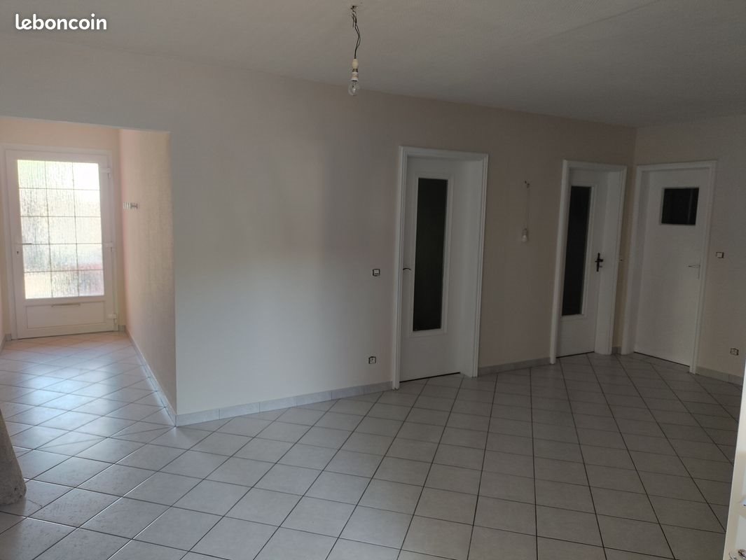 Appartement à louer, 110m², Wittersdorf