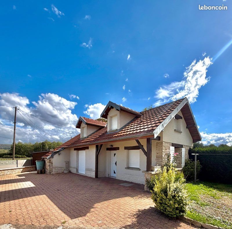 Maison à louer, 82m², Geneuille