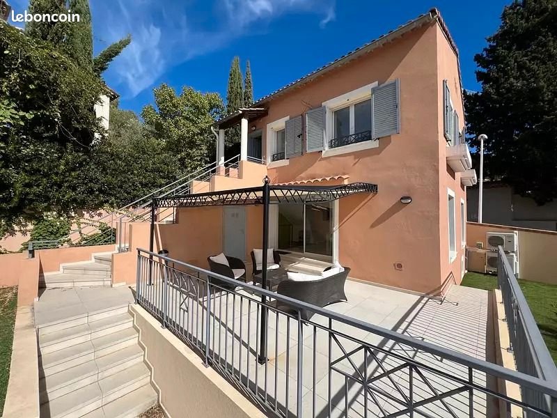 Maison à louer, 93m², Sainte-Maxime