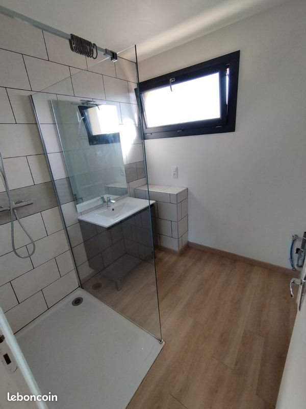 Appartement à louer, 45m², Saint-Juéry