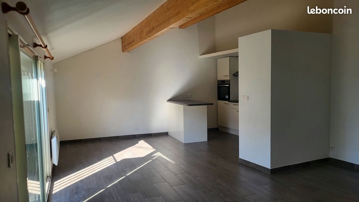 Appartement à louer, 64m², Marignane