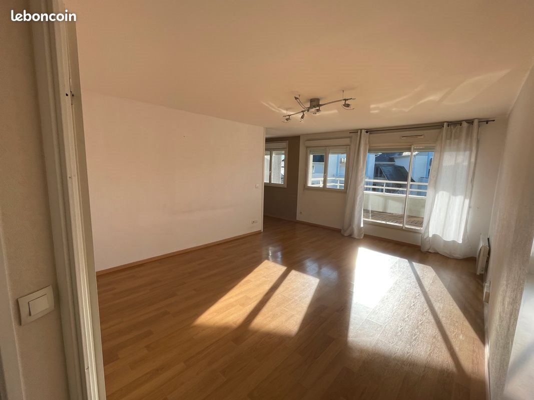 Appartement à louer, 71m², Lons