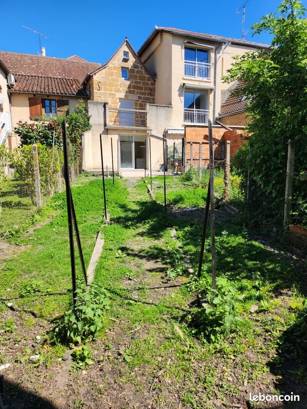 Maison à louer, 80m², Lacapelle-Marival
