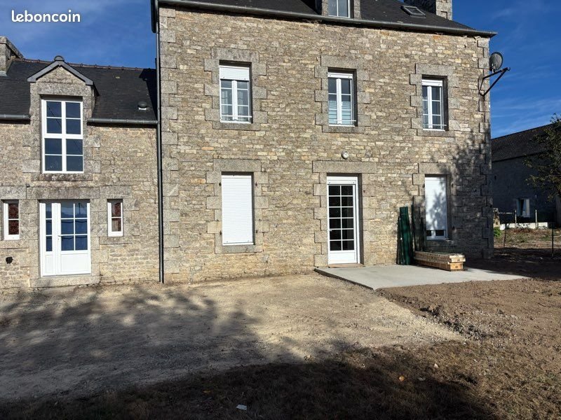 Maison à louer, 85m², Brusvily
