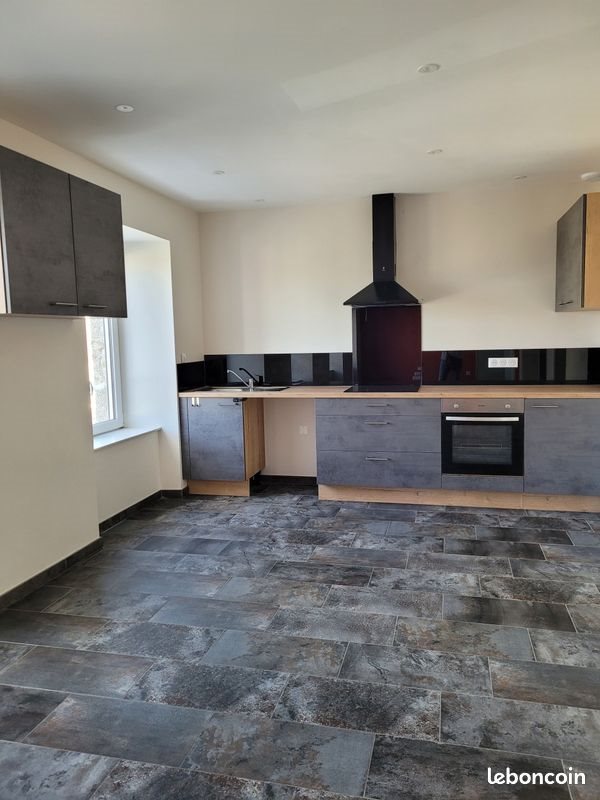 Appartement à louer, 95m², Saugues